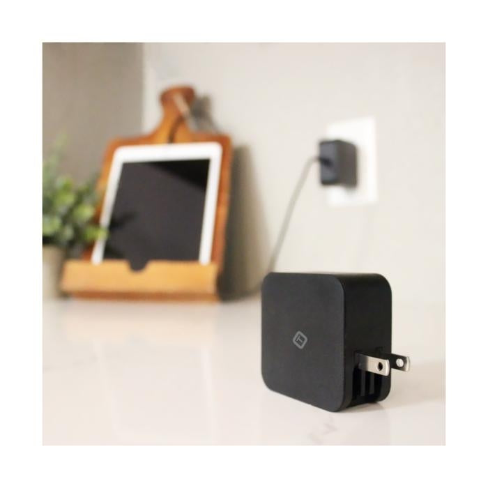 Tekya Cubo para pared Tipo USB-C 65W Negro